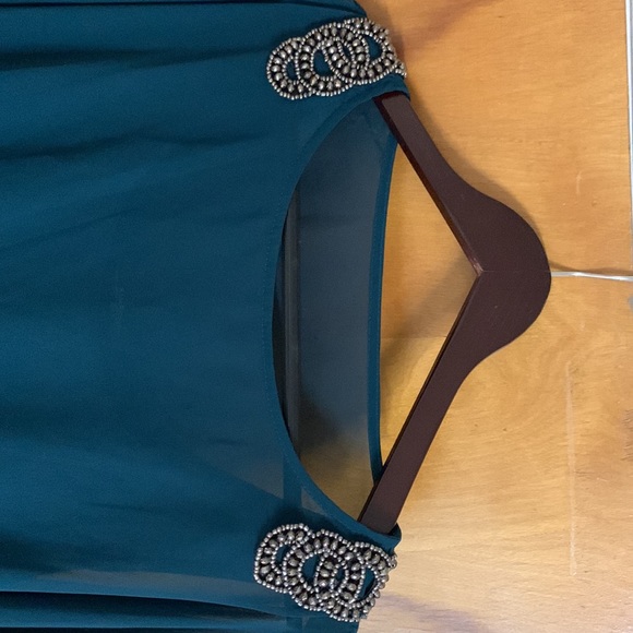 Emerald Green Party dress - Picture 2 of 7